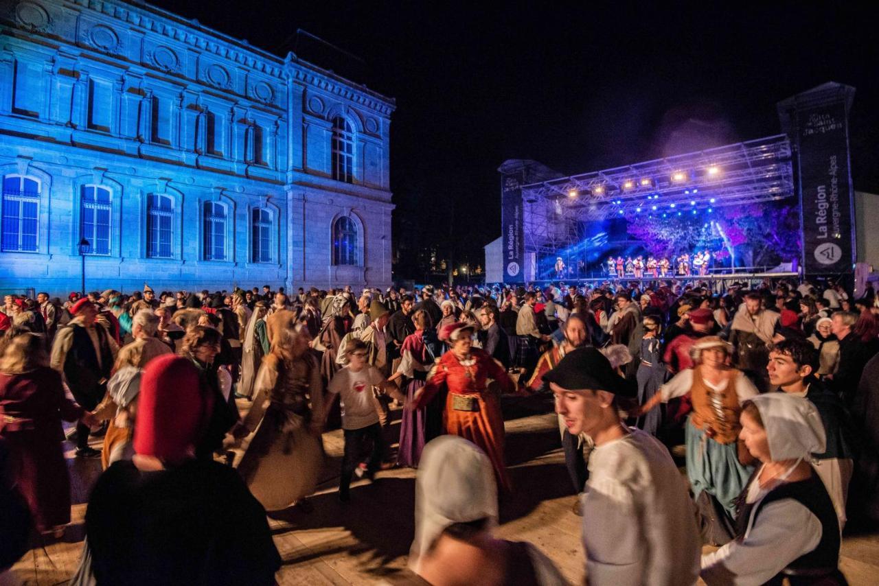 Les Apparts Du Vignal De Cheyrac Polignac  Экстерьер фото
