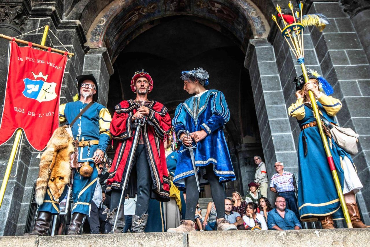 Les Apparts Du Vignal De Cheyrac Polignac  Экстерьер фото
